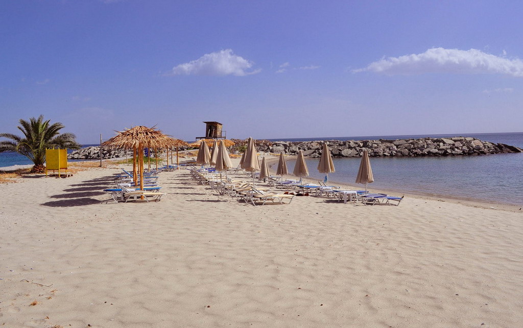  Platamon peščana plaža 